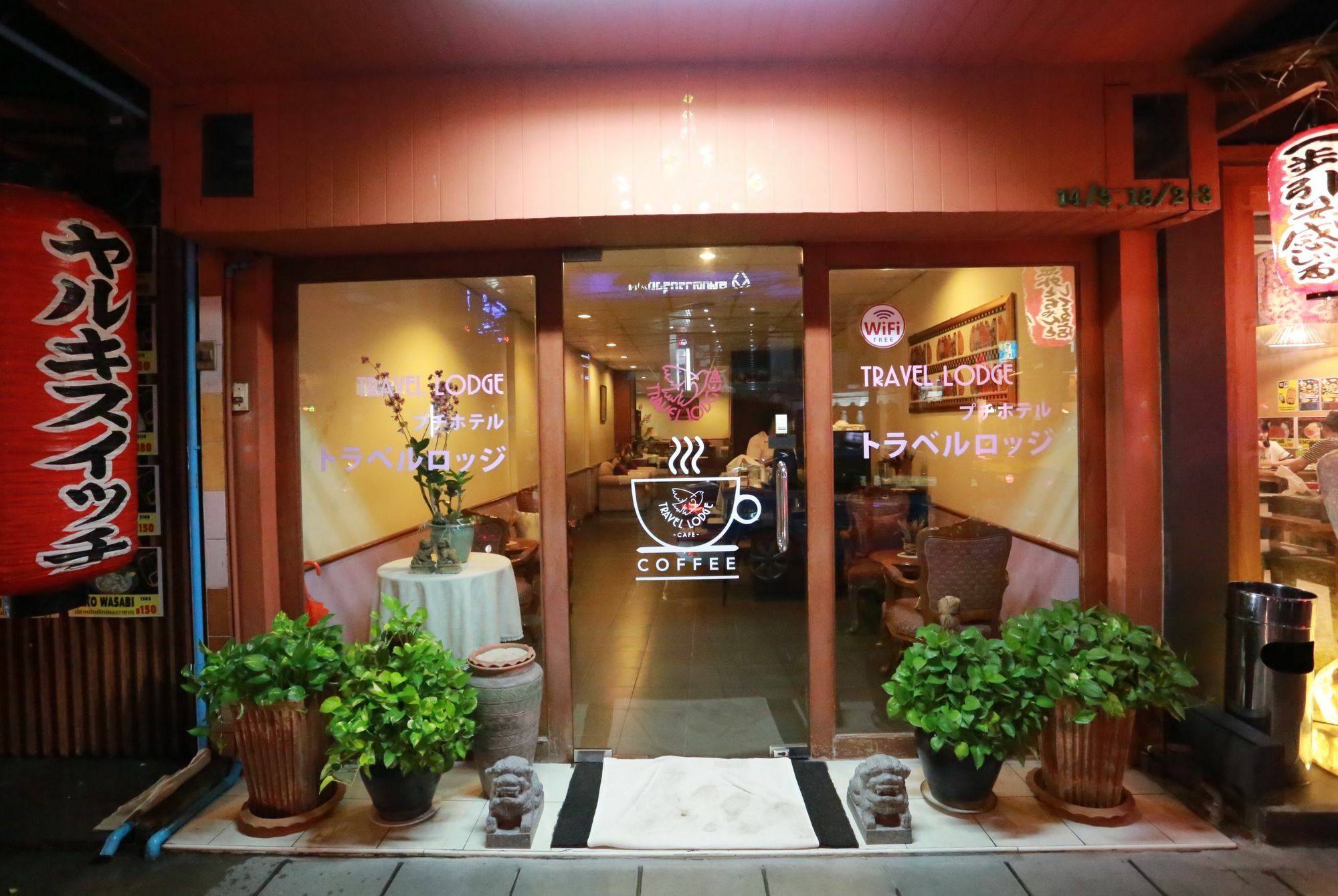 Travel Lodge Surawong (Adults Only) 曼谷 外观 照片