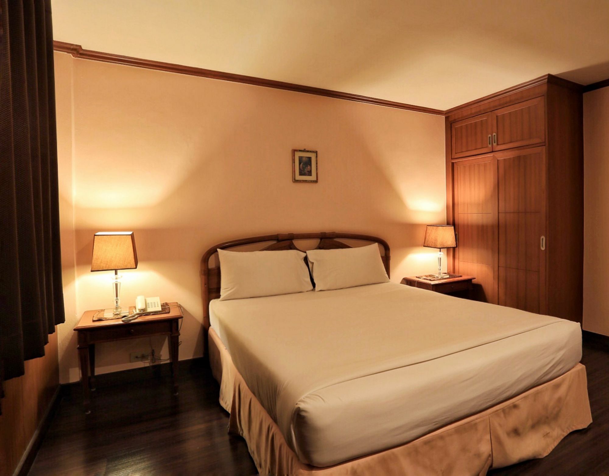 Travel Lodge Surawong (Adults Only) 曼谷 外观 照片